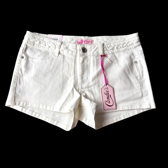 NWT Woman’s 7 Candies White Denim Shorts With Rhinestone Buttons Braided Detail - Picture 1 of 6
